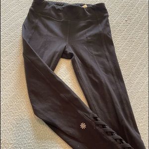 Girls’ Athleta leggings in black gently worn.
